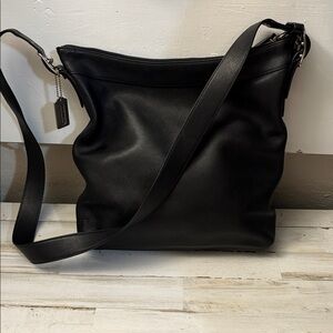 Sleek Black Leather Crossbody Tote - Everyday Convertible Carry Coach 9188